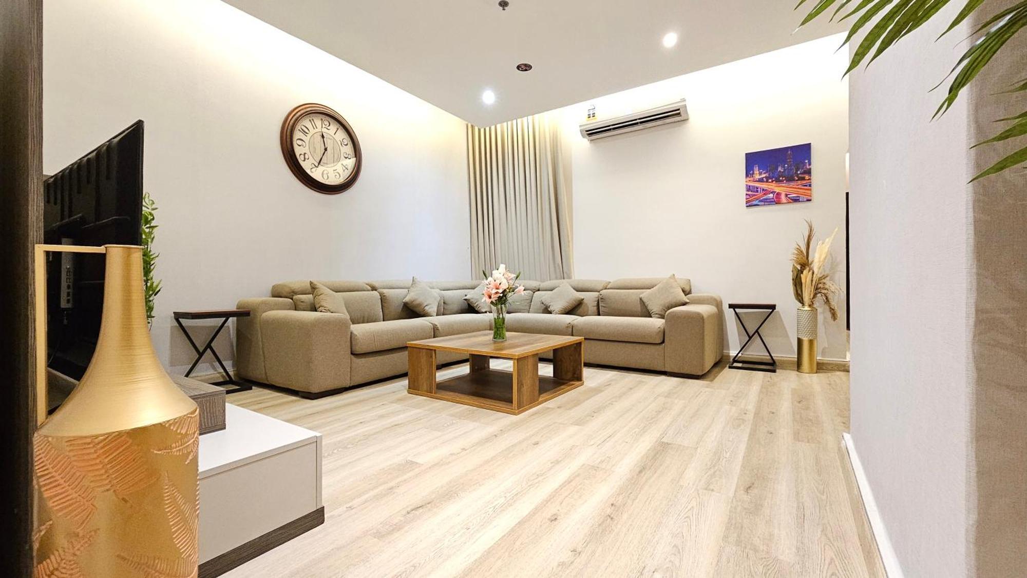 رحال البحر للشقق المخدومة Rahhal Albahr Serviced Apartments Jeddah Bagian luar foto