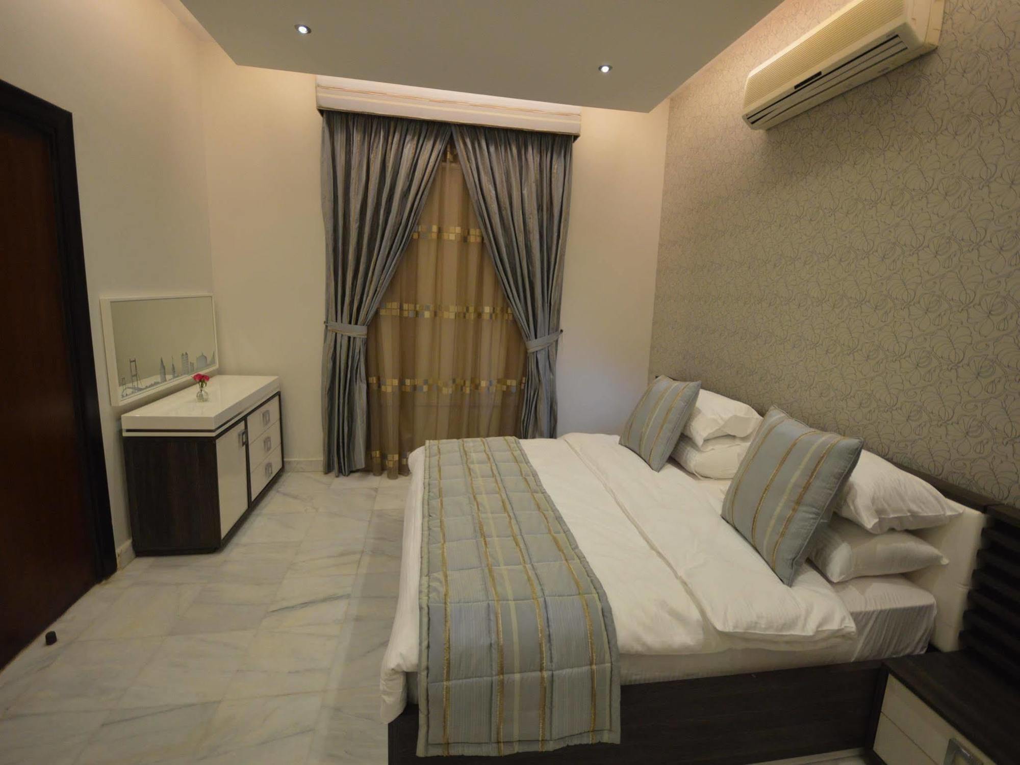 رحال البحر للشقق المخدومة Rahhal Albahr Serviced Apartments Jeddah Bagian luar foto